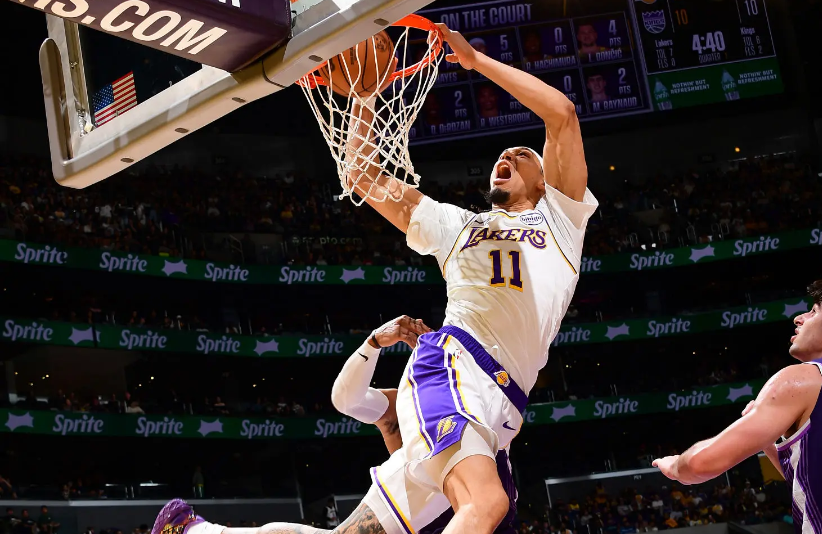 体育直播-顶级吃饼高手，湖人接下来应该安排他多与东契奇一起出场？